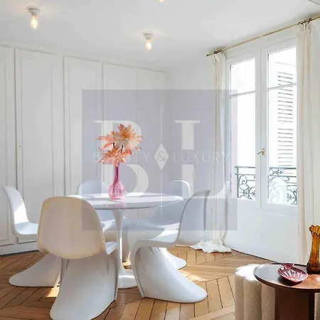 Appartamento Dauphine Saint Germain 6th Arr 2bedrooms Parigi